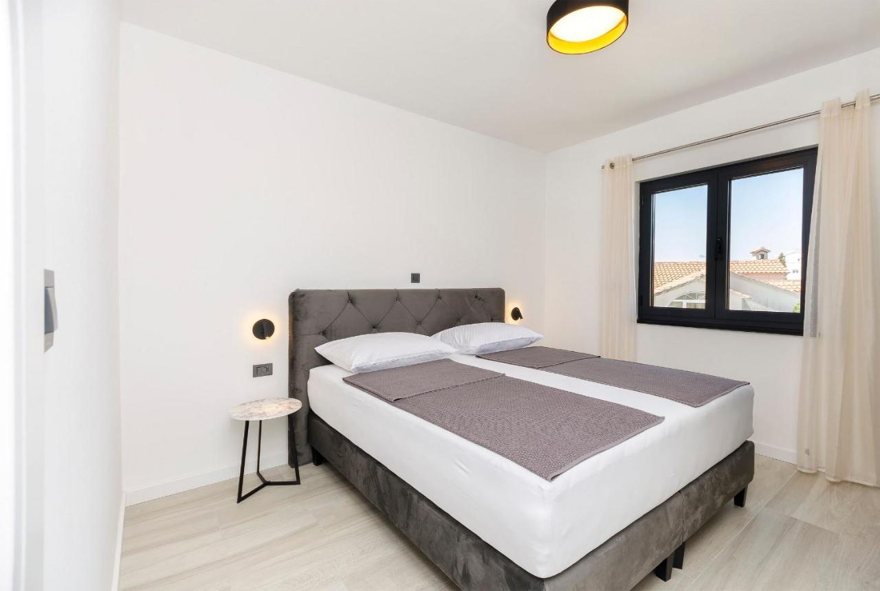 Apartments Villa Casia Srima Ngoại thất bức ảnh