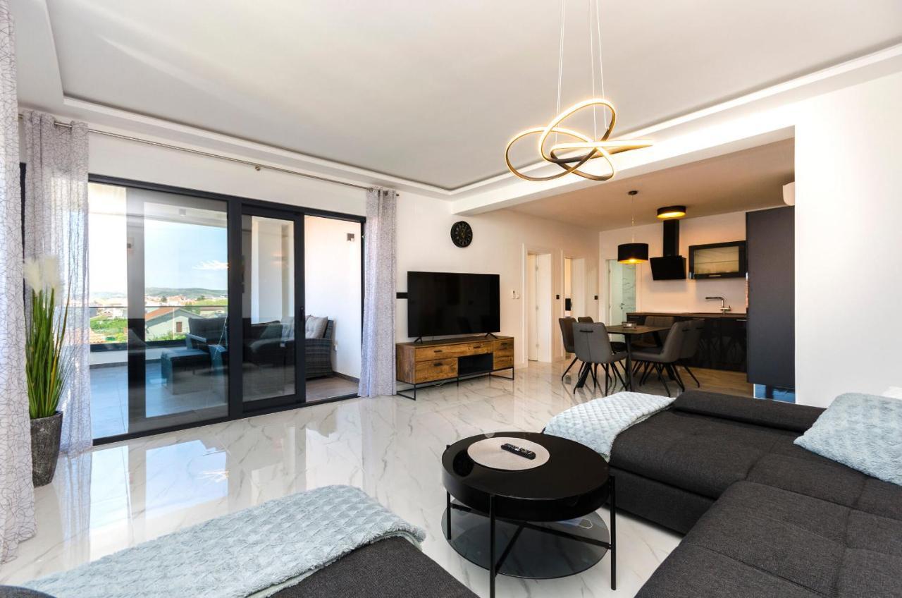 Apartments Villa Casia Srima Ngoại thất bức ảnh