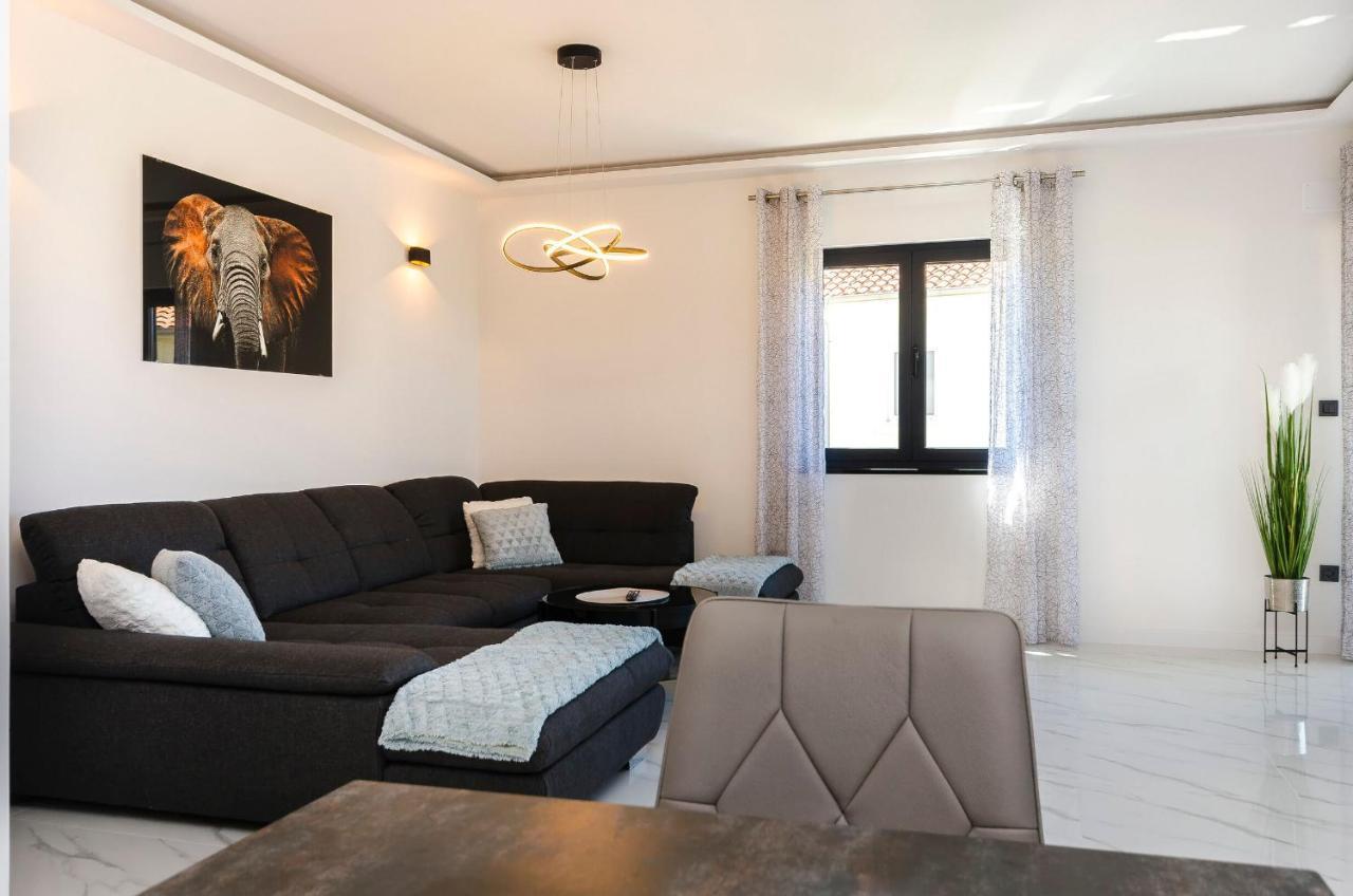 Apartments Villa Casia Srima Ngoại thất bức ảnh
