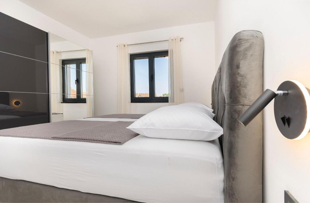 Apartments Villa Casia Srima Ngoại thất bức ảnh