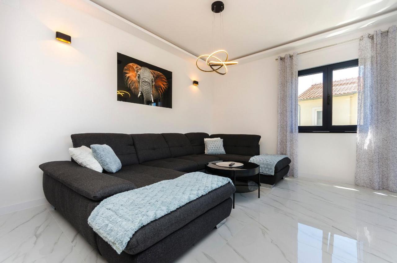 Apartments Villa Casia Srima Ngoại thất bức ảnh