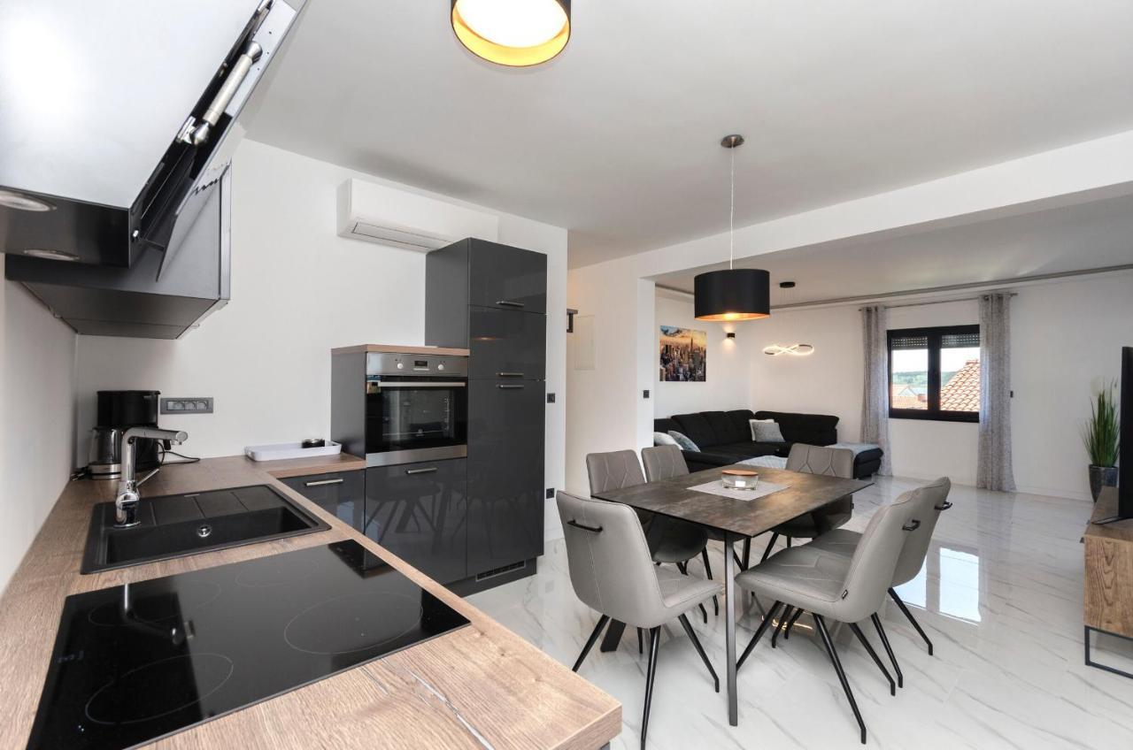 Apartments Villa Casia Srima Ngoại thất bức ảnh