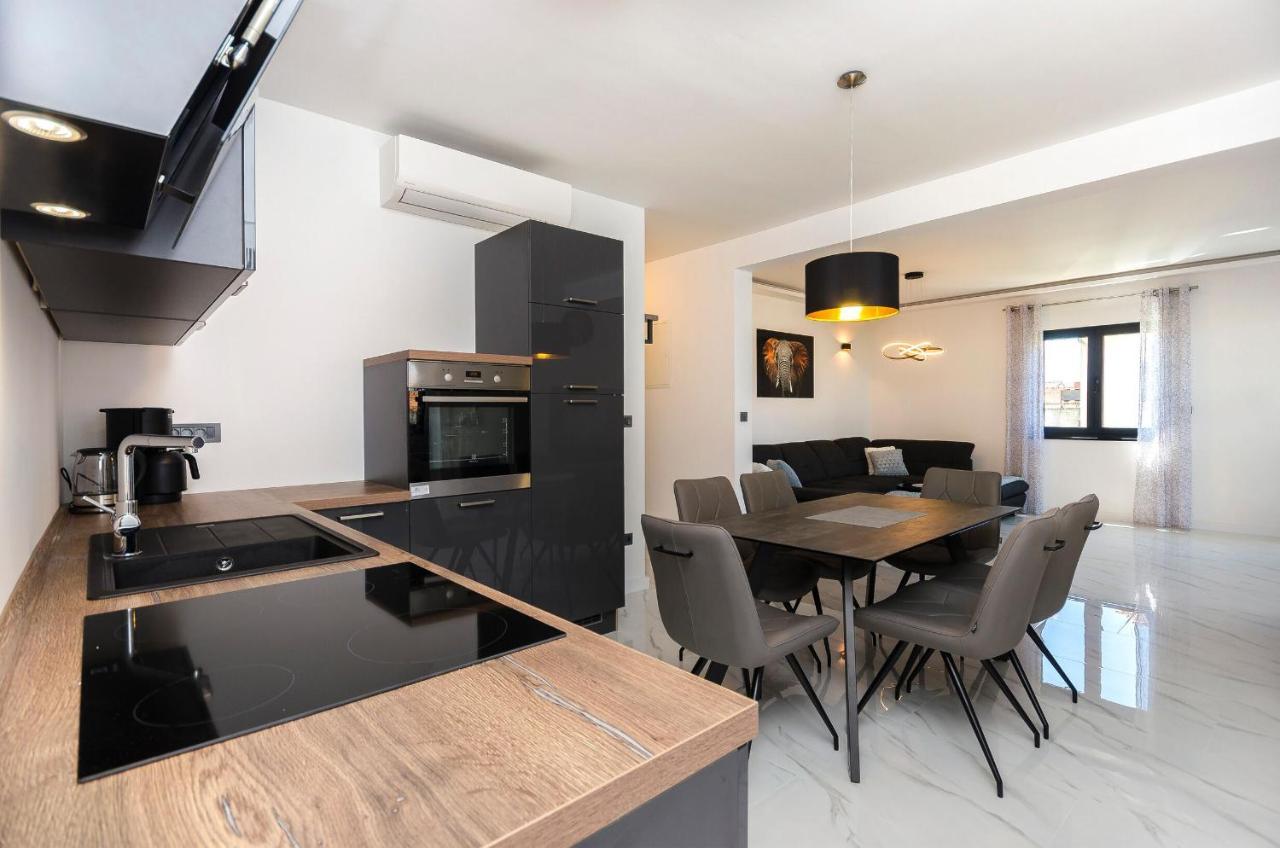 Apartments Villa Casia Srima Ngoại thất bức ảnh
