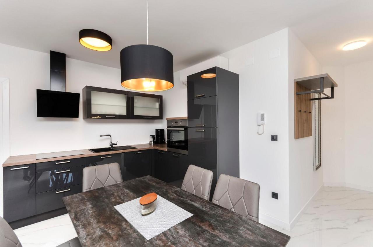 Apartments Villa Casia Srima Ngoại thất bức ảnh