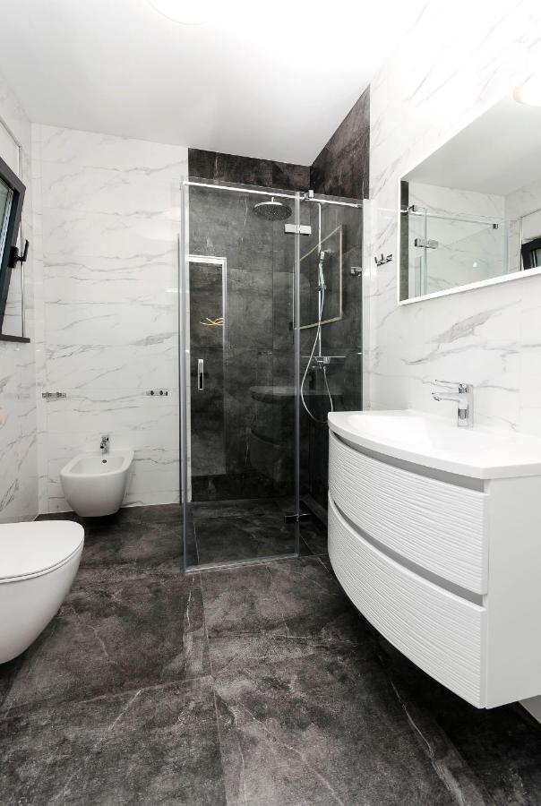 Apartments Villa Casia Srima Ngoại thất bức ảnh