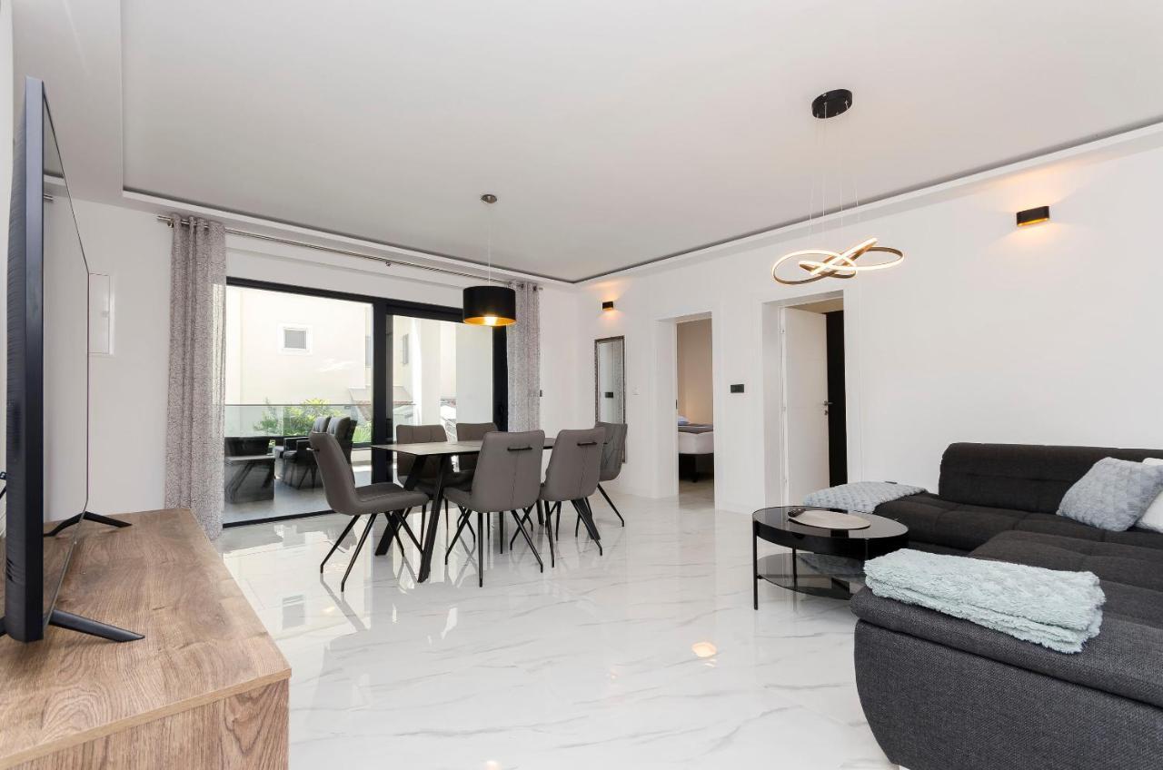 Apartments Villa Casia Srima Ngoại thất bức ảnh