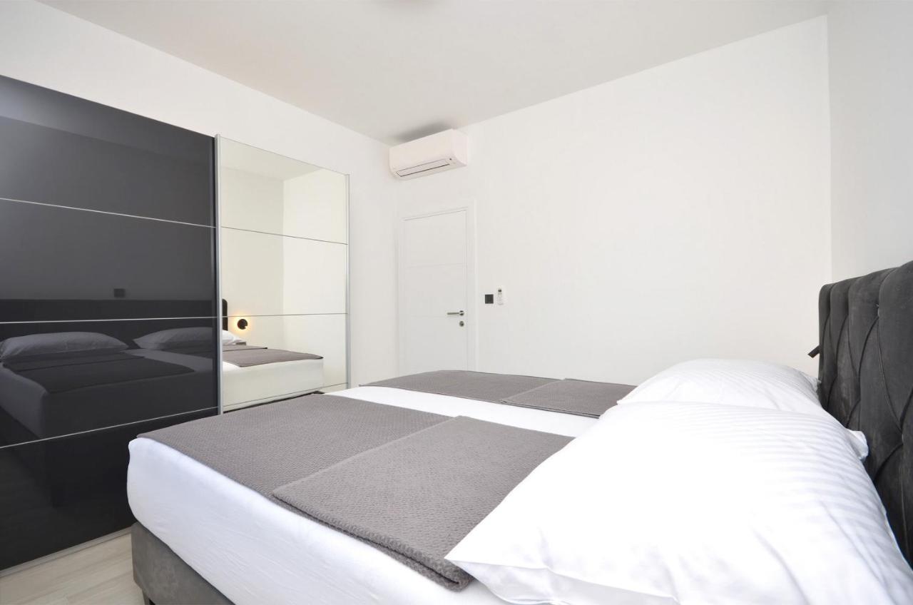 Apartments Villa Casia Srima Ngoại thất bức ảnh